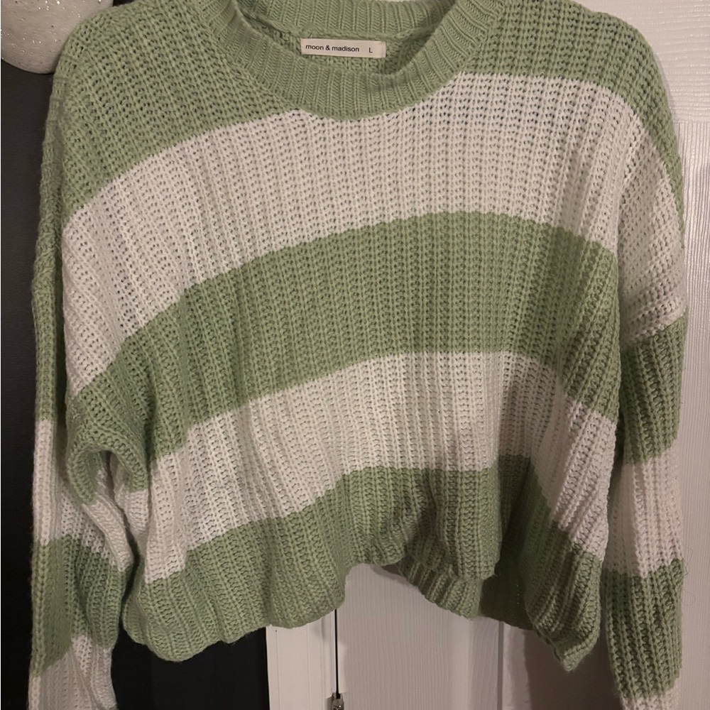 Moon & Madison Sage and White Knit Sweater